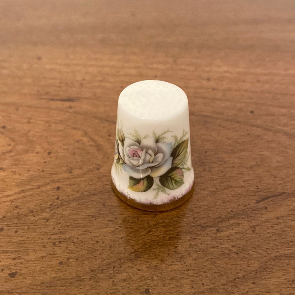 Golden Crown Porcelain Thimble
